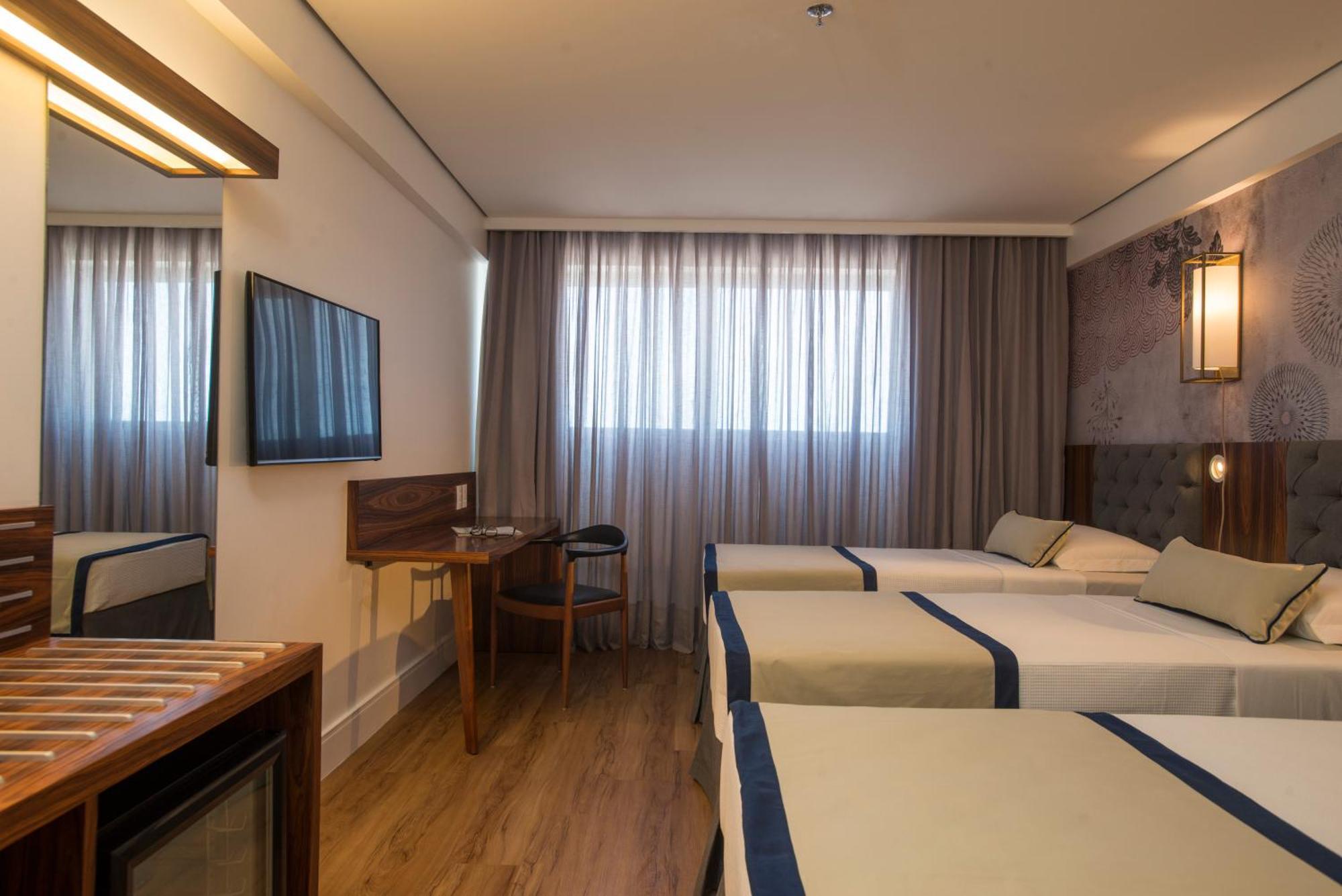 Hotel Luzeiros Ресифи Экстерьер фото A room at the hotel