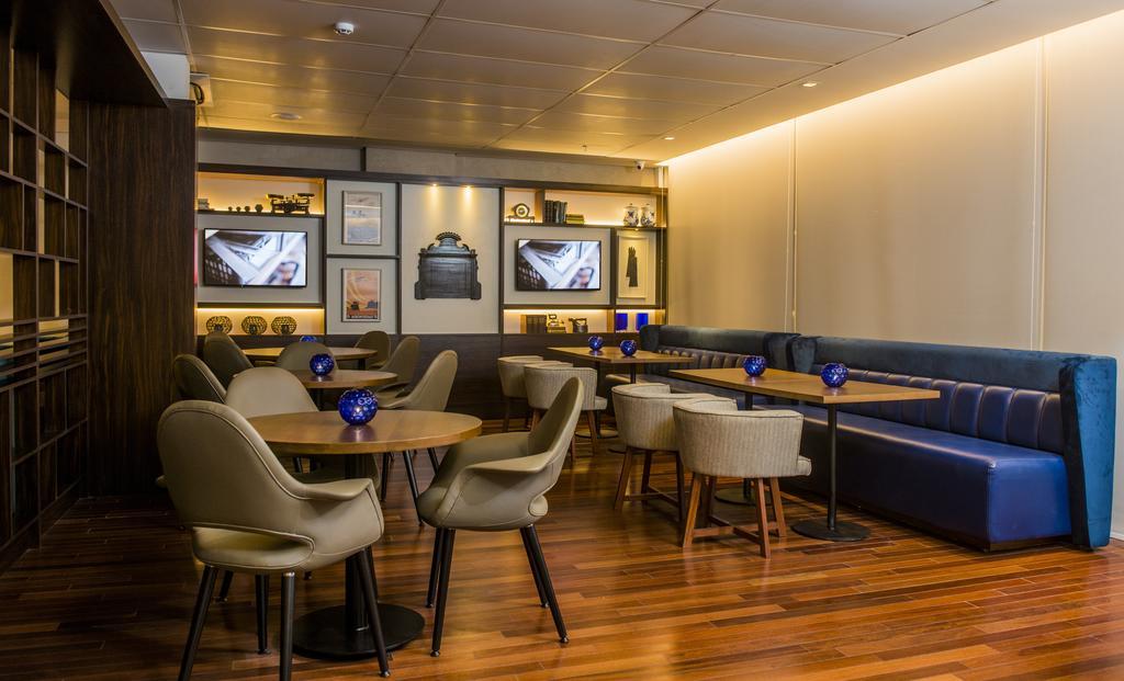 Hotel Luzeiros Ресифи Экстерьер фото The lounge at Tan Son Nhat International Airport